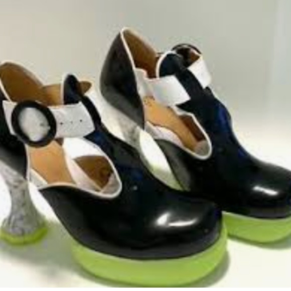 PLATFORM T-STRAP HEEL - Picture 9 of 10